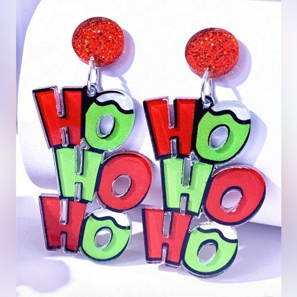“ Ho Ho Ho” Acrylic/Resin Red Stud Dangle Earrings Christmas Red Green NEW